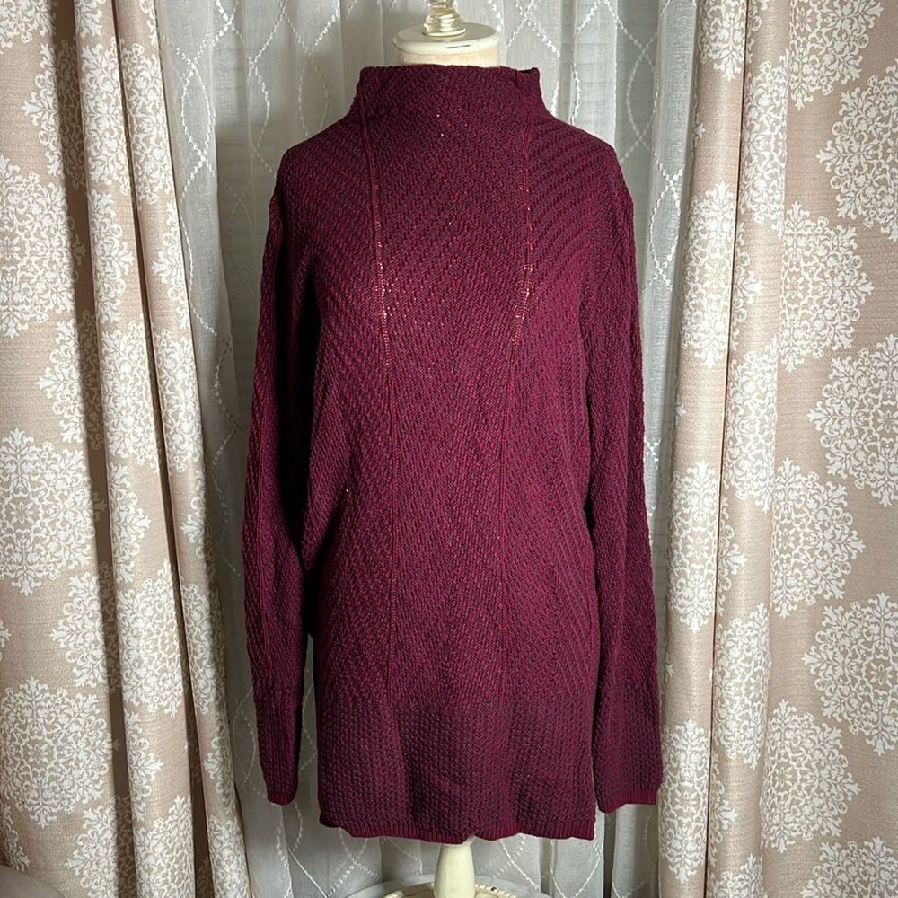 Eight Eight Eight women's medium cotton long sleeve tunic sweater burgundy